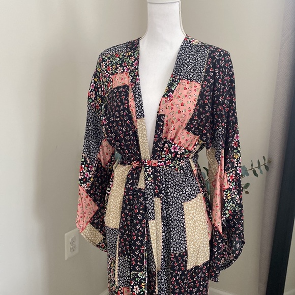 Cream & Rogue - Patchwork Boho Kimono - M/L - Picture 1 of 12